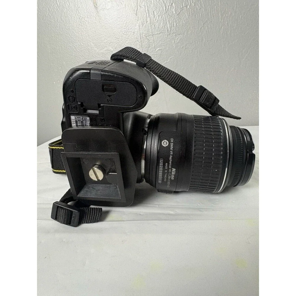 Nikon D3200 24.2MP Digital SLR Camera - Black (Kit w/ AF-S DX ED VR G 18-55mm